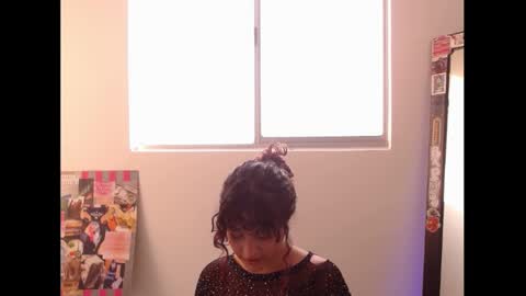 Snapshot of sol_amarilla_ chatting on 03.01.25 gin independent model online show from 03.01.25