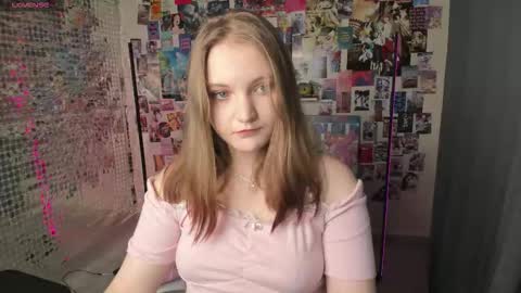 Nora online show from 09.09.25