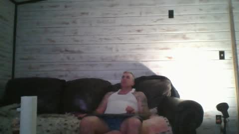 Snapshot of solodolo2020 chatting on 12.15.24 I love watching beautiful women play with themselves online show from 12.15.24