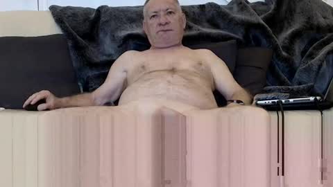 Snapshot of soloman7 chatting on 10.28.25 jeff online show from 10.28.25