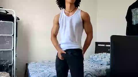 Hi Im Weller Check my Bio  online show from 03.18.26