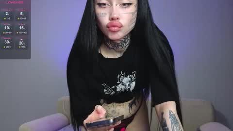 Snapshot of somniya chatting on 03.28.26 somniya online show from 03.28.26