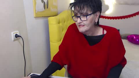 Snapshot of sondrariddle chatting on 03.10.25 sondrariddle online show from 03.10.25