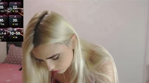 Snapshot of sonia_secret27 chatting on 10.16.25 sonia online show from 10.16.25