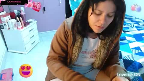 sonialatin69 online show from 02.15.25