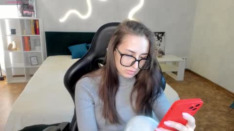 Snapshot of sony_mayy chatting on 10.17.25 sony_mayy online show from 10.17.25