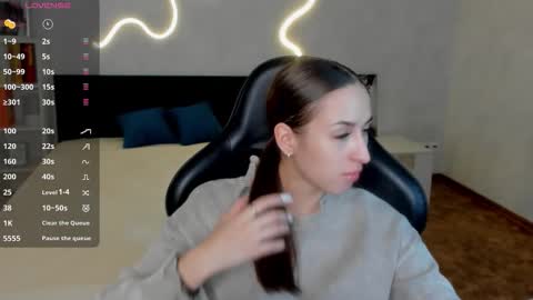 Snapshot of sony_mayy chatting on 10.23.25 sony_mayy online show from 10.23.25