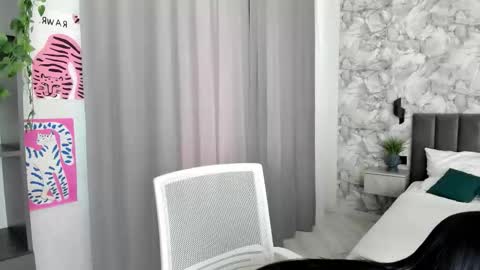 Roxy online show from 09.17.25