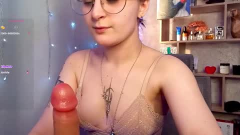 Snapshot of sonya_mikki chatting on 02.25.25 Sonya  online show from 02.25.25