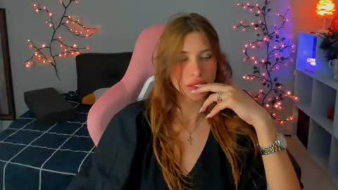 Snapshot of sonyamalish chatting on 07.19.26 Sonya online show from 07.19.26
