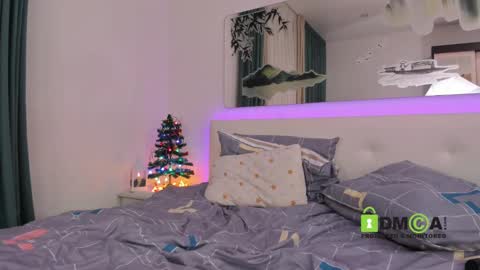 SonyaParadise online show from 12.22.24