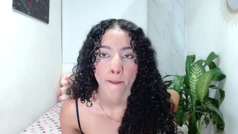 Snapshot of sophi_baby chatting on 12.27.24 Sophi baby online show from 12.27.24