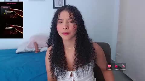 Snapshot of sophi_baby chatting on 09.11.25 Sophi baby online show from 09.11.25