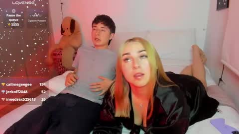 Snapshot of sophi_moreno chatting on 12.20.24 Sofi online show from 12.20.24