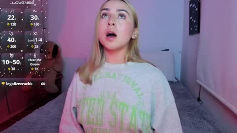 Snapshot of sophi_moreno chatting on 01.11.25 Sofi online show from 01.11.25