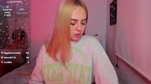 Snapshot of sophi_moreno chatting on 01.11.25 Sofi online show from 01.11.25