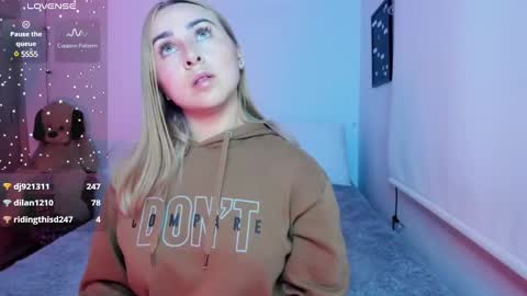 Snapshot of sophi_moreno chatting on 01.13.25 Sofi online show from 01.13.25