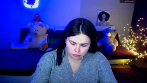 sophia__olsen online show from 12.02.24