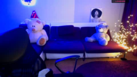 sophia__olsen online show from 12.03.24