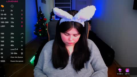 sophia__olsen online show from 12.17.24