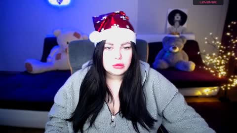 sophia__olsen online show from 12.22.24