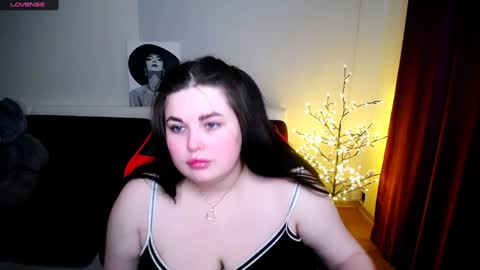 sophia__olsen online show from 01.30.25