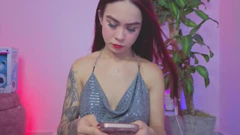Snapshot of sophia_berryy chatting on 10.18.25 Sophia Independent model online show from 10.18.25