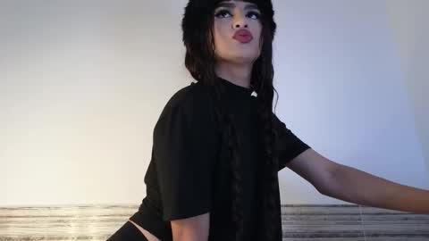 Sophia online show from 12.02.25