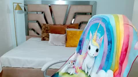 Snapshot of sophia_hadid chatting on 01.18.25 Sophia  online show from 01.18.25