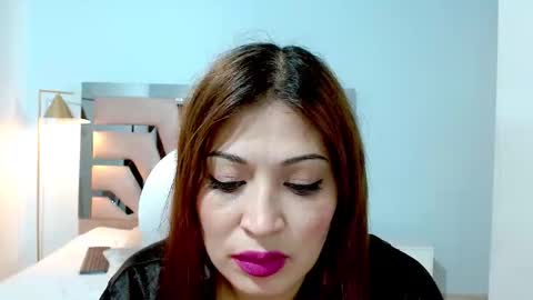 Snapshot of sophia_hadid chatting on 01.22.25 Sophia  online show from 01.22.25