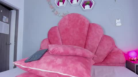 Snapshot of sophia_hoyos_ chatting on 01.07.25 Sophi online show from 01.07.25