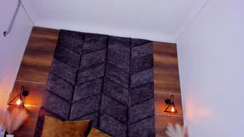 Snapshot of sophia_hoyos_ chatting on 02.13.25 Sophi online show from 02.13.25