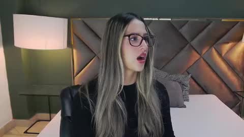 Sofia online show from 10.25.25