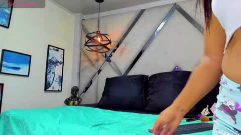 Sophia  Ostin online show from 12.02.25