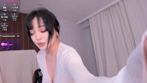 Snapshot of sophia_squirtits chatting on 01.12.25 QUEEN OF SQUIRT online show from 01.12.25