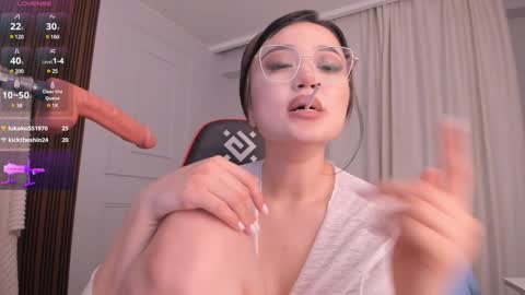 Snapshot of sophia_squirtits chatting on 01.16.25 QUEEN OF SQUIRT online show from 01.16.25