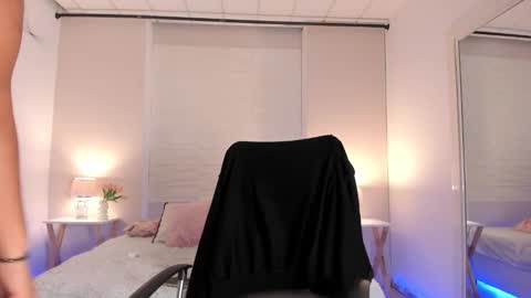 Snapshot of sophia_stonne chatting on 02.12.26 S O P H I A online show from 02.12.26