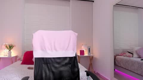 Snapshot of sophia_stonne chatting on 03.28.26 S O P H I A online show from 03.28.26