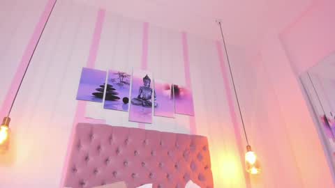 sophia_turneer online show from 12.19.24