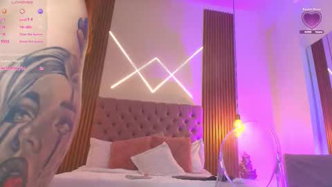 sophia_turneer online show from 10.16.25