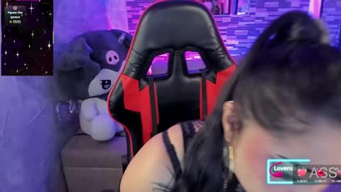 Snapshot of sophiaa_cherry chatting on 10.11.25 Sophia online show from 10.11.25