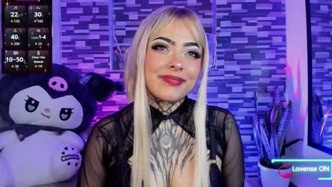 Snapshot of sophiaa_cherry chatting on 10.14.25 Sophia online show from 10.14.25