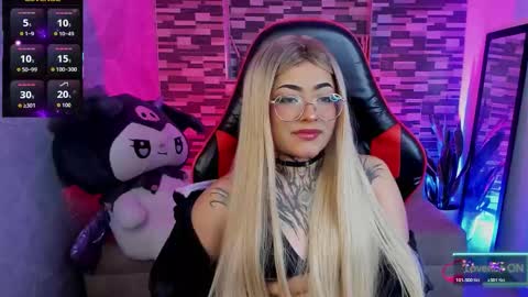 Sophia online show from 12.23.25