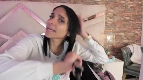 Sophia Paris online show from 11.30.25