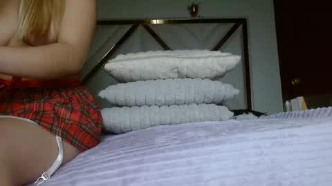 SophiaLee online show from 01.17.26