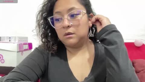 sophiaburton online show from 09.12.25