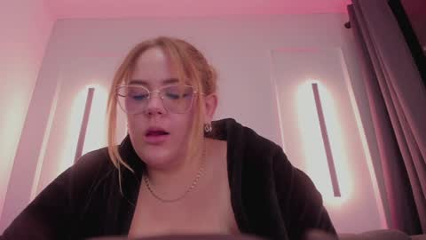 Sofi online show from 01.07.25