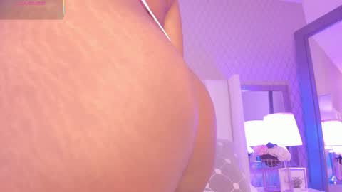 SophiaSmiths online show from 11.20.25