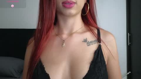 Snapshot of sophiaxv chatting on 01.06.25 Sophy online show from 01.06.25