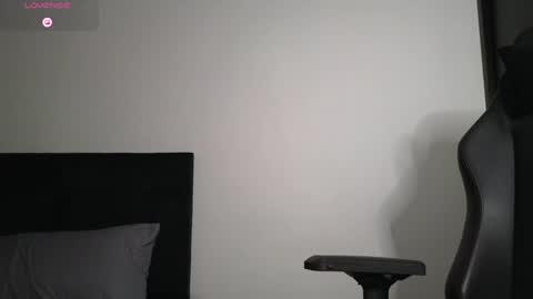 Snapshot of sophiaxv chatting on 01.10.25 Sophy online show from 01.10.25